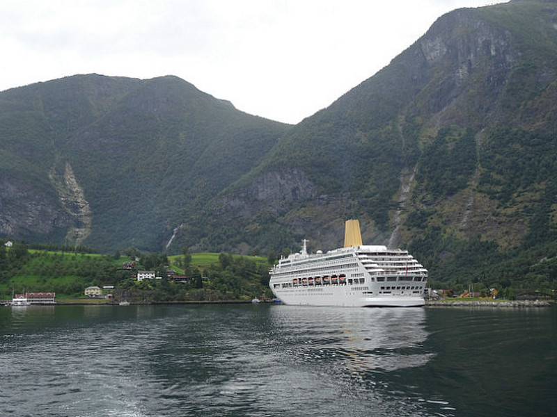 The oriana as we leave Flam