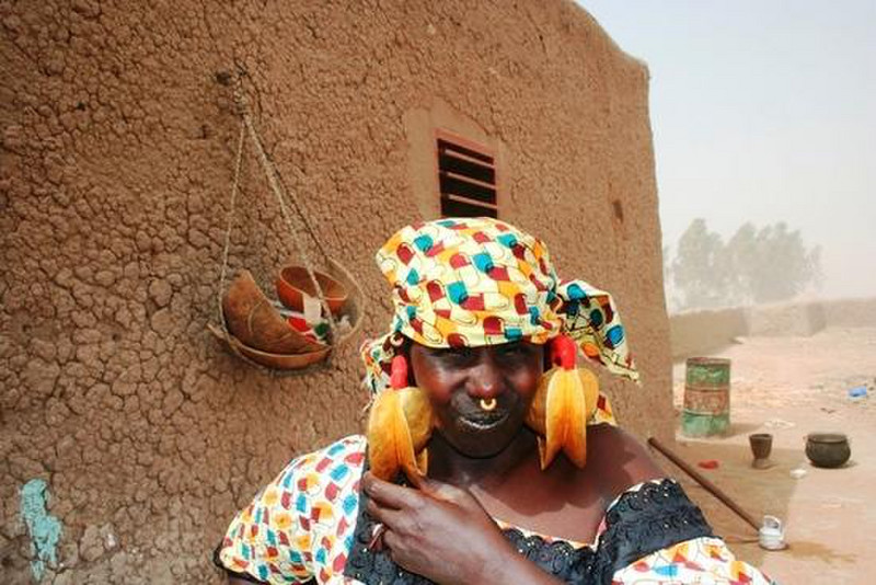 06 Traditional Earrings in Djenne