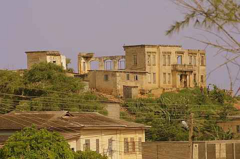 19 Crumbling Colonial Structure in Cape Coast