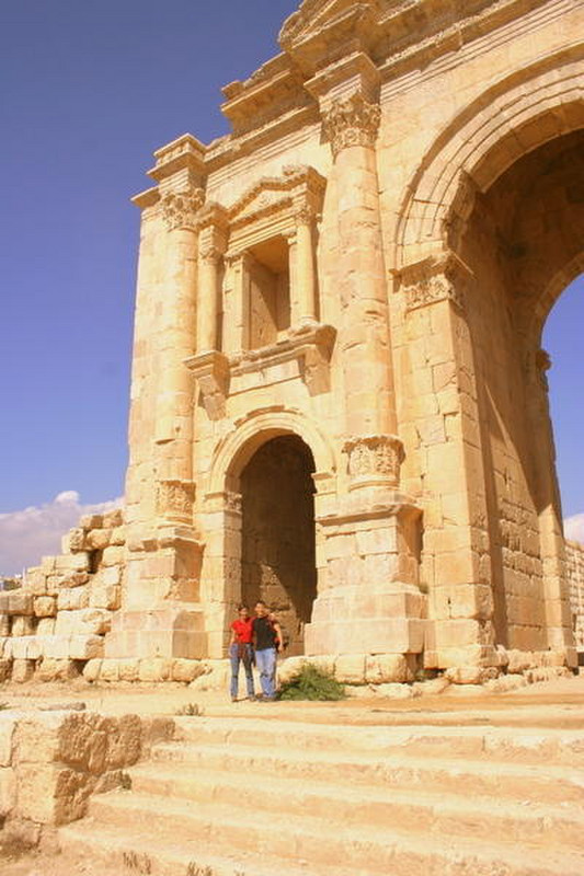 11 Hadrian&#39;s Arch - Jerash, Jordan
