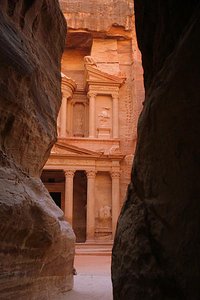 22.5 The first view of the treasury, Petra, Jordan