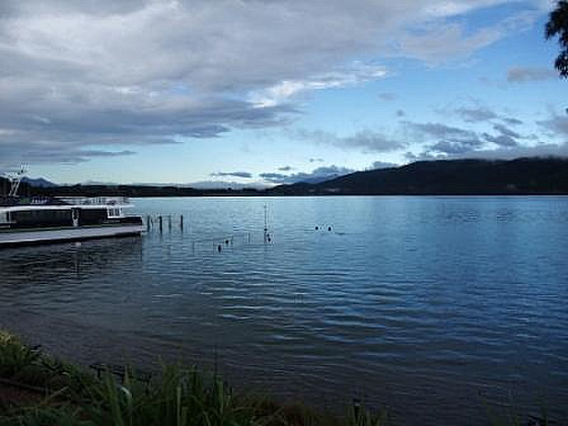 Lake Te Anau in the morning