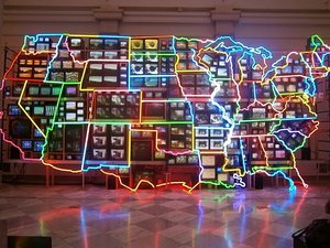 Portrait museum neon US