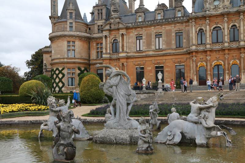 The south fountain - the Parterre