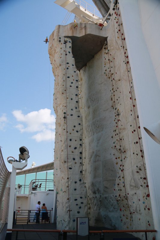 The Climbing wall - Independence of the Seas