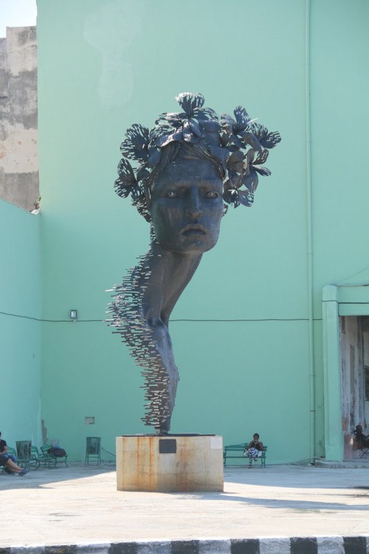 Sculpture to celebrate women in Cuba...