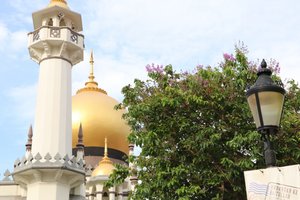 One of rhte four minorets of Sultan mosque