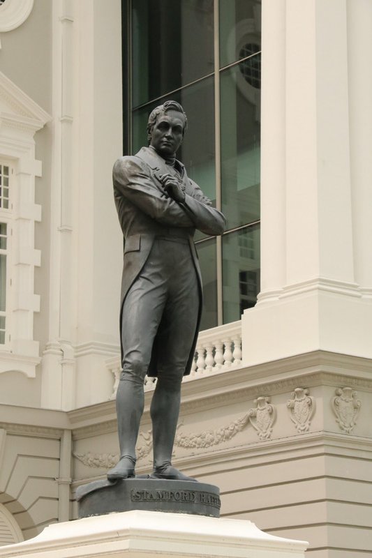 Sir Stamford Raffles - founder of Singapura