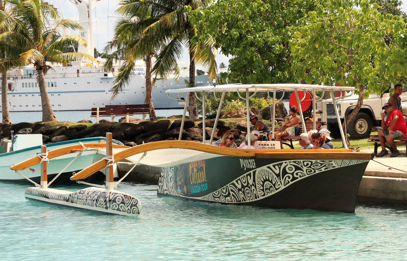 Boat trips are very popular in Bora Bora
