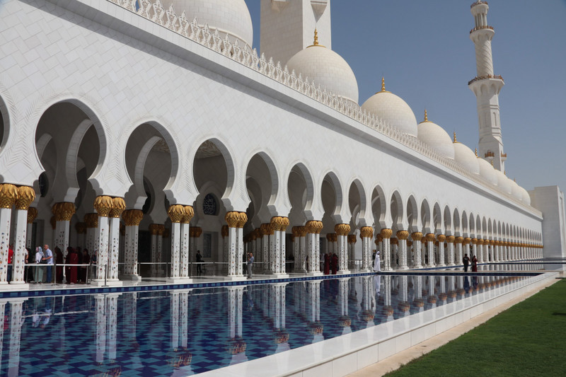 The reflecting pool -The Grand Mosque (2)