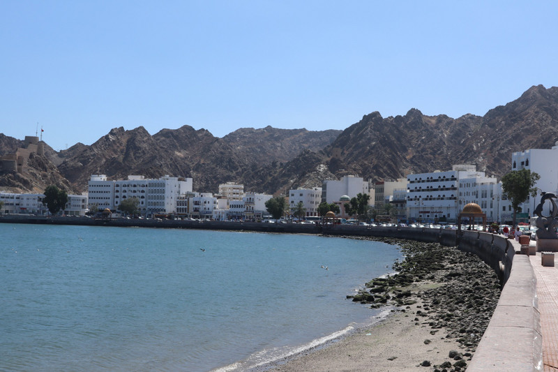 The bay of Muttrah with its rocky surroundings