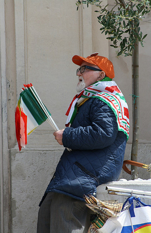 A passionate loyalist waiting for the parade