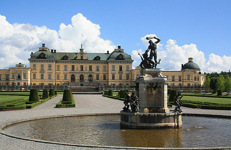 Drottningholm Palace - the official residence!