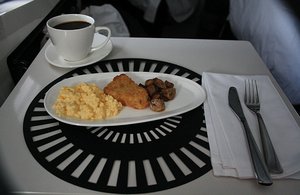Breakfast time on flight VS400
