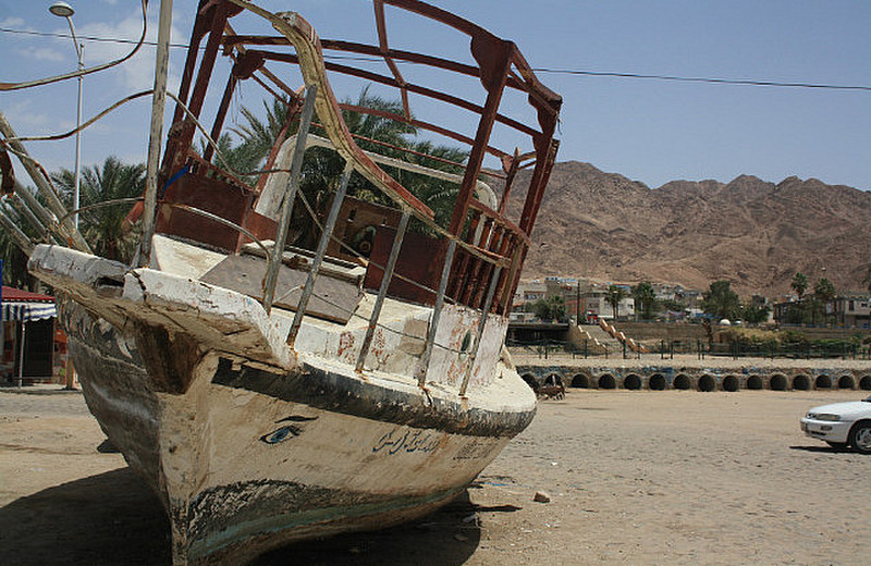 Aqaba, the tide is out!