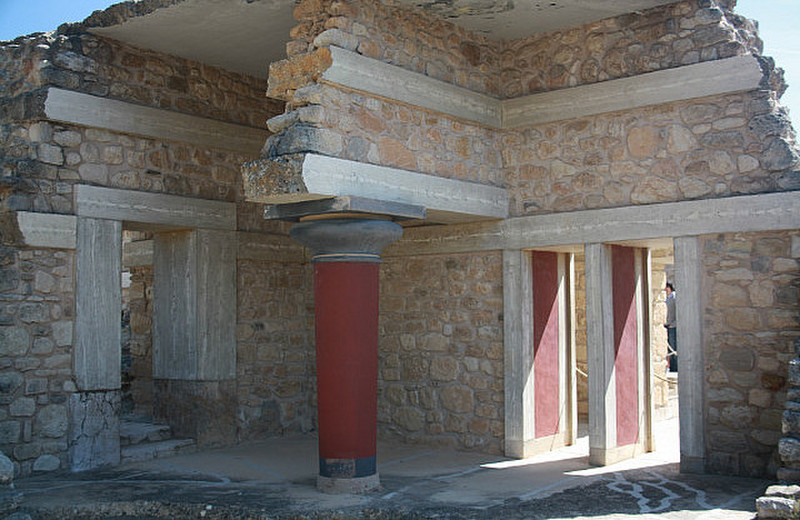Column of  the Hall of the Double Axes.