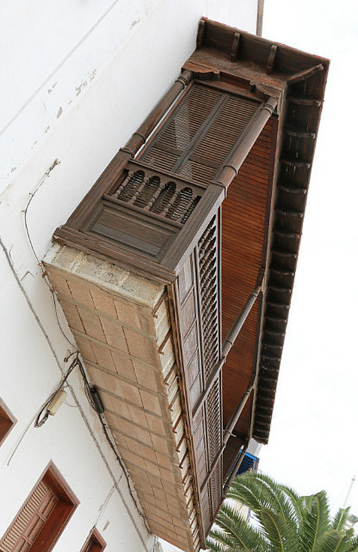 A wooden veranda, Arricife