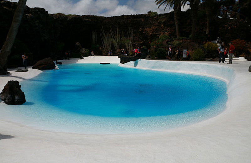 The pool designed by Manrique