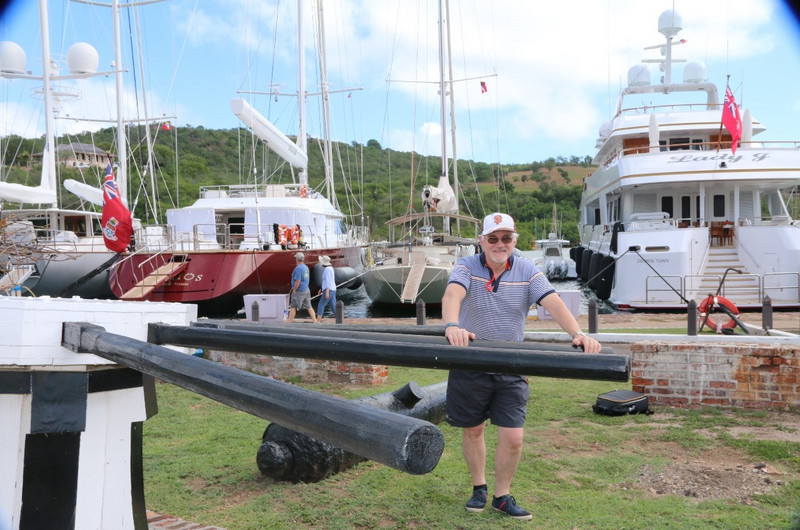 The capstan of Nelson&#39;s dockyard