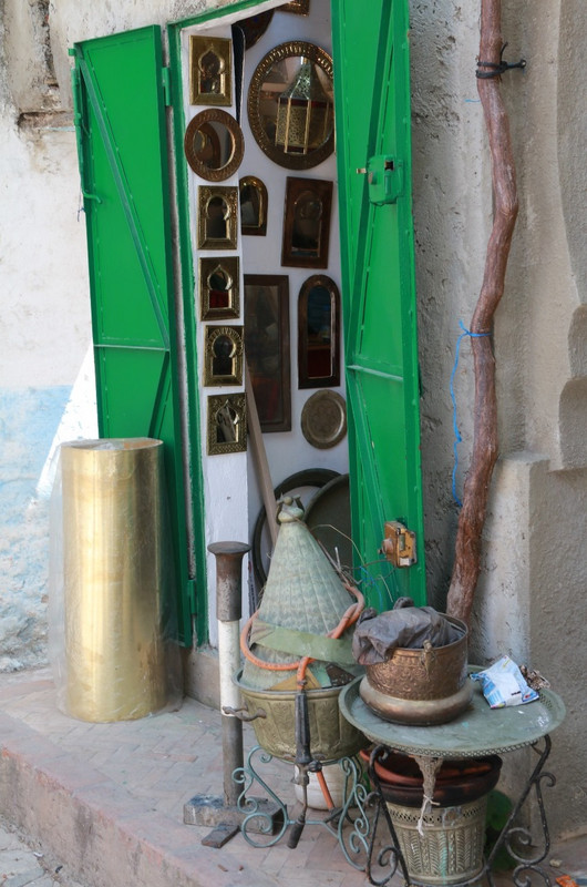 A store in the Medina - someones&#39;s house?