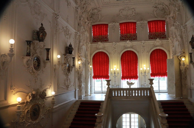The main staircase in Catherine&#39;s Palace