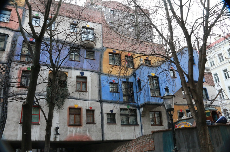 GThe maoin facade of Hundertwasserhaus
