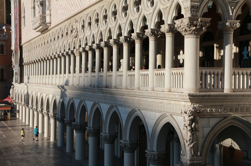 Long shadows cast over the Doge&#39;s Palace