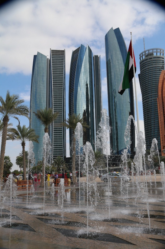 The fountains of the Emirate&#39;s Palace
