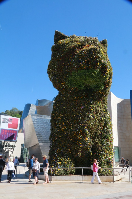 Puppy dog sculpture, Guggenheim, Bilbao