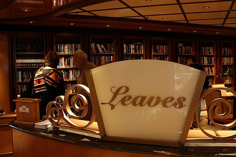 Leaves tea lounge