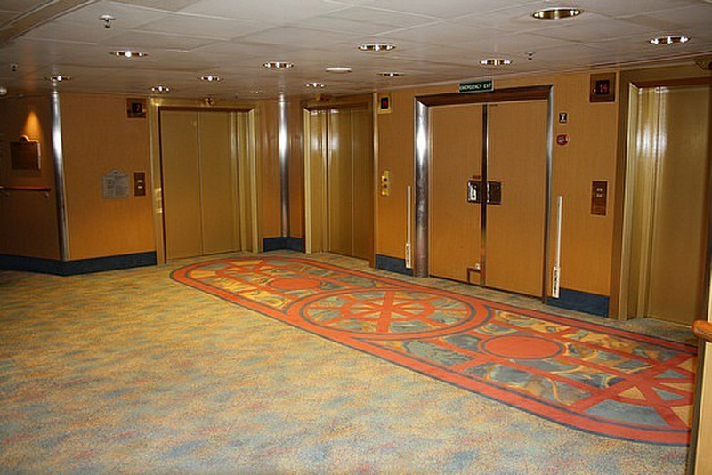New carpets Caribe deck 10 - aft