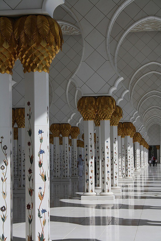 The Grand Mosque cloisters, Abu Dhabi