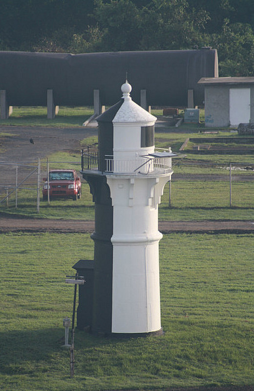 A range beacon, Miraflores locks
