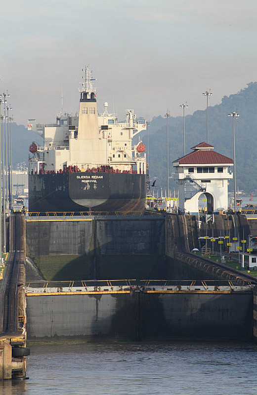 Miraflores locks, Panama canal