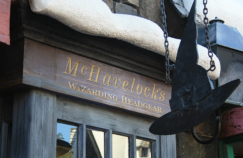 McHaverlock&#39;s wizarding headgear