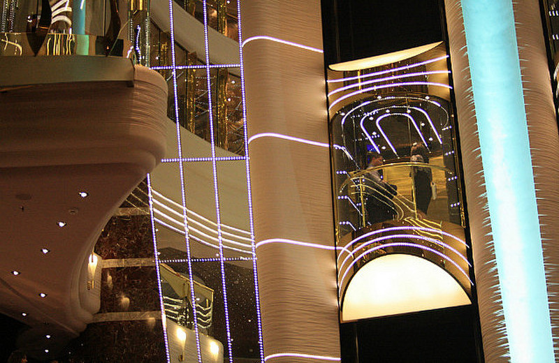 The panoramic lift aboard MSC Splendida