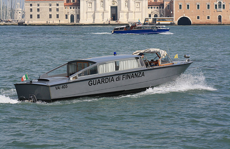 The Guardia di Finanza off to raid onother chippy!