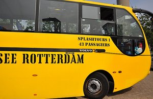 the real aqua bus with splash tours