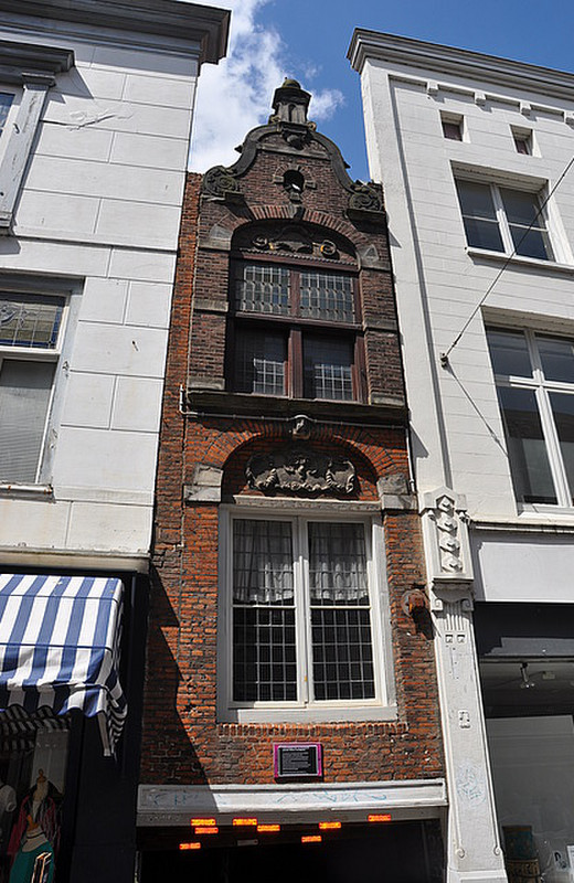 Dordrechts smallest house