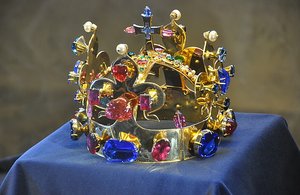 Replica Crown
