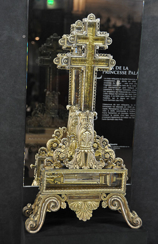 Piece of the Cross Reliquary