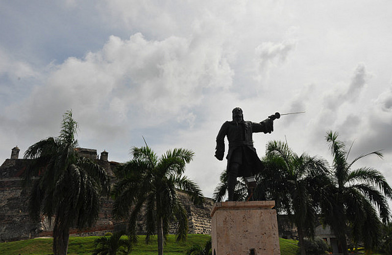 Monument @ Castillo de San Felipe Fort