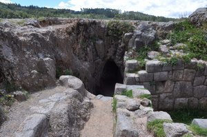 Sacsahuaman Ruins Tunnel