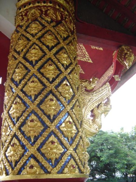 Pillar at Wat Singh