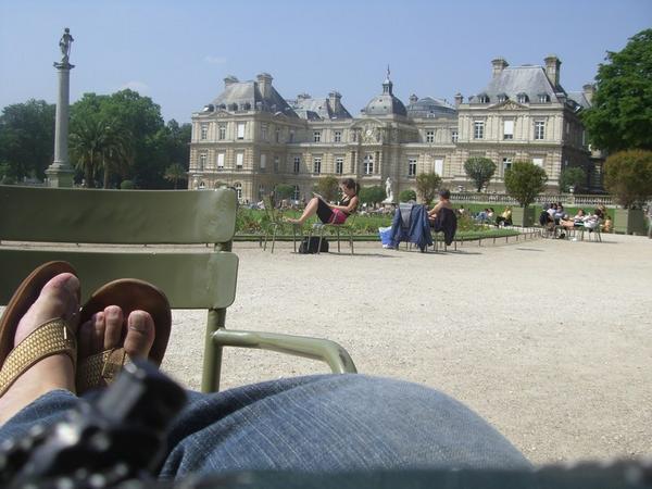 Relaxing in the Jardin du Luxembourg