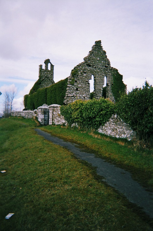 Church ruins (12th century)