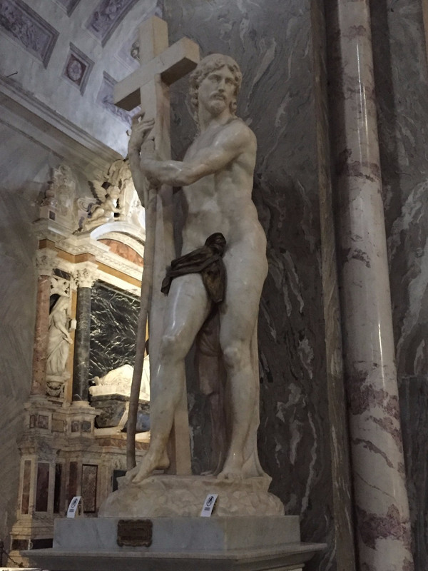 Michelangelo&#39;s Christ Bearing the Cross