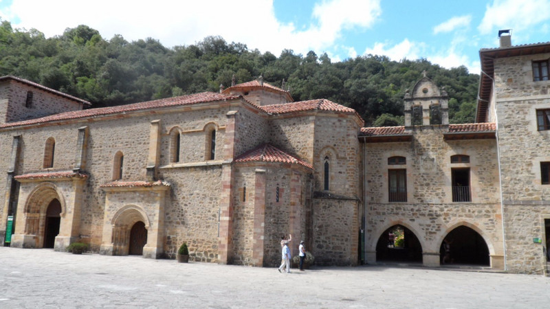 Monastery of Santo Toribio, Potes