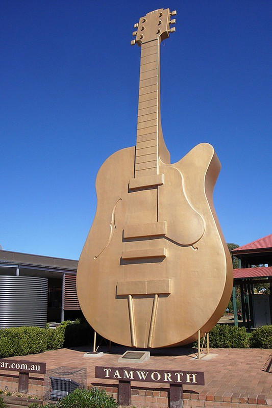 Tamworth&#39;s Golden Guitar