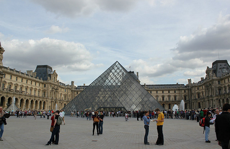 Lines At The Louvre